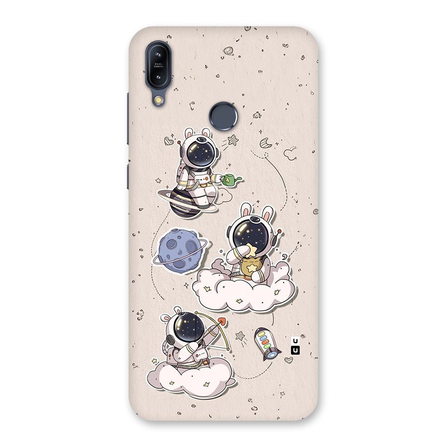Lovely Astronaut Playing Back Case for Zenfone Max M2
