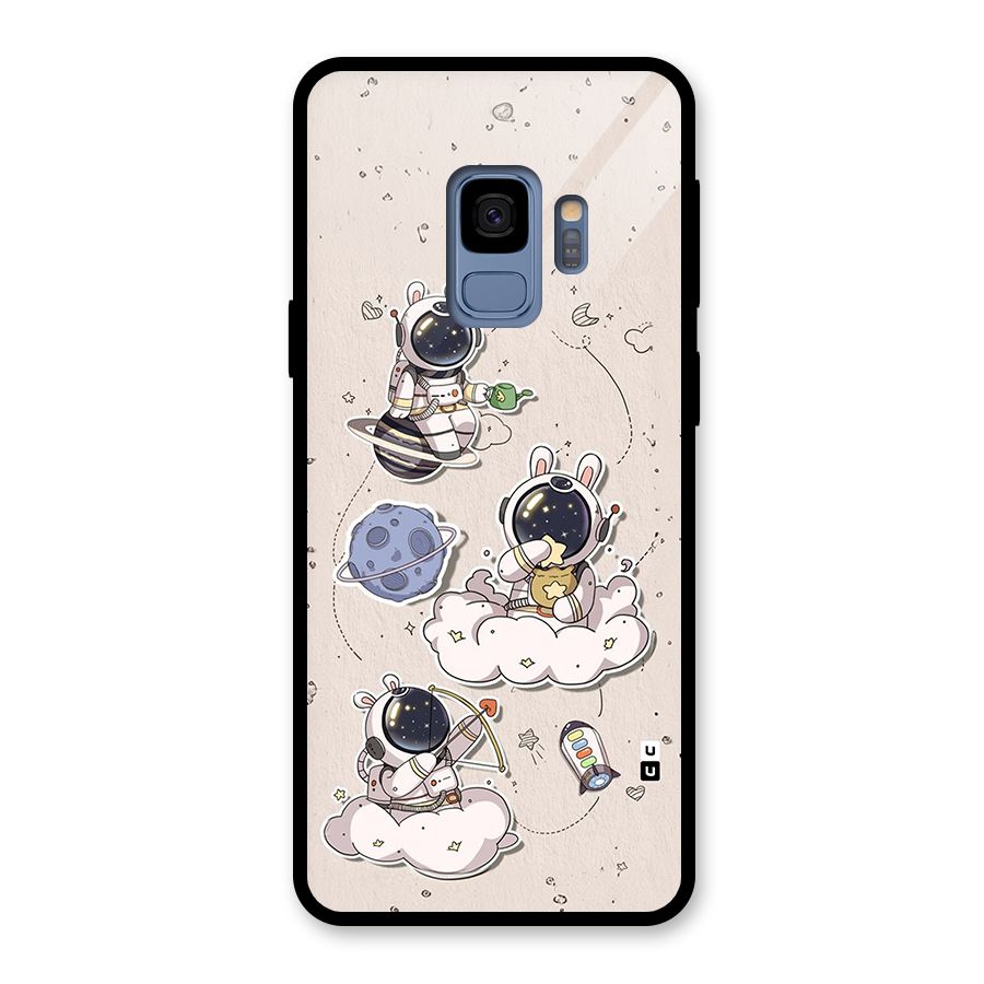 Lovely Astronaut Playing Glass Back Case for Galaxy S9