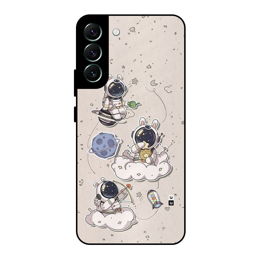 Lovely Astronaut Playing Metal Back Case for Galaxy S22 Plus 5G