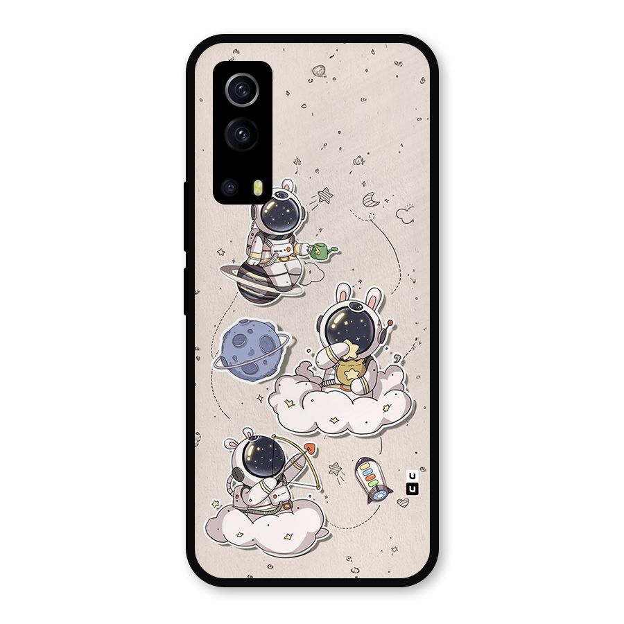 Lovely Astronaut Playing Metal Back Case for iQOO Z3