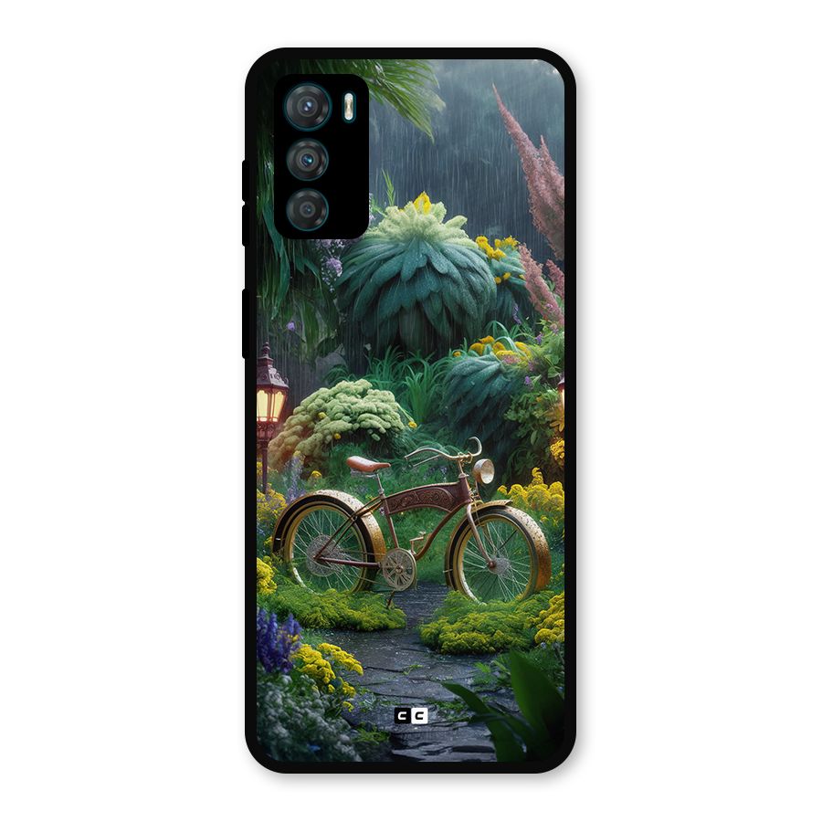 Vintage Cycle In Garden Metal Back Case for Moto G42