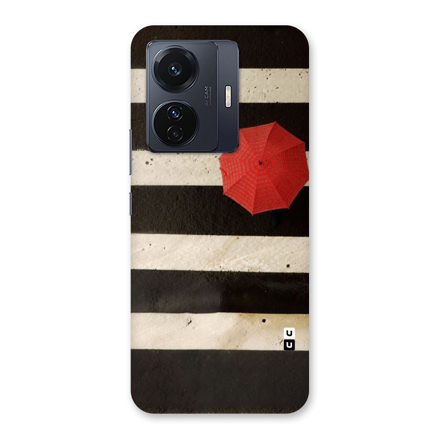 Single Red Umbrella Stripes Back Case for Vivo T1 Pro