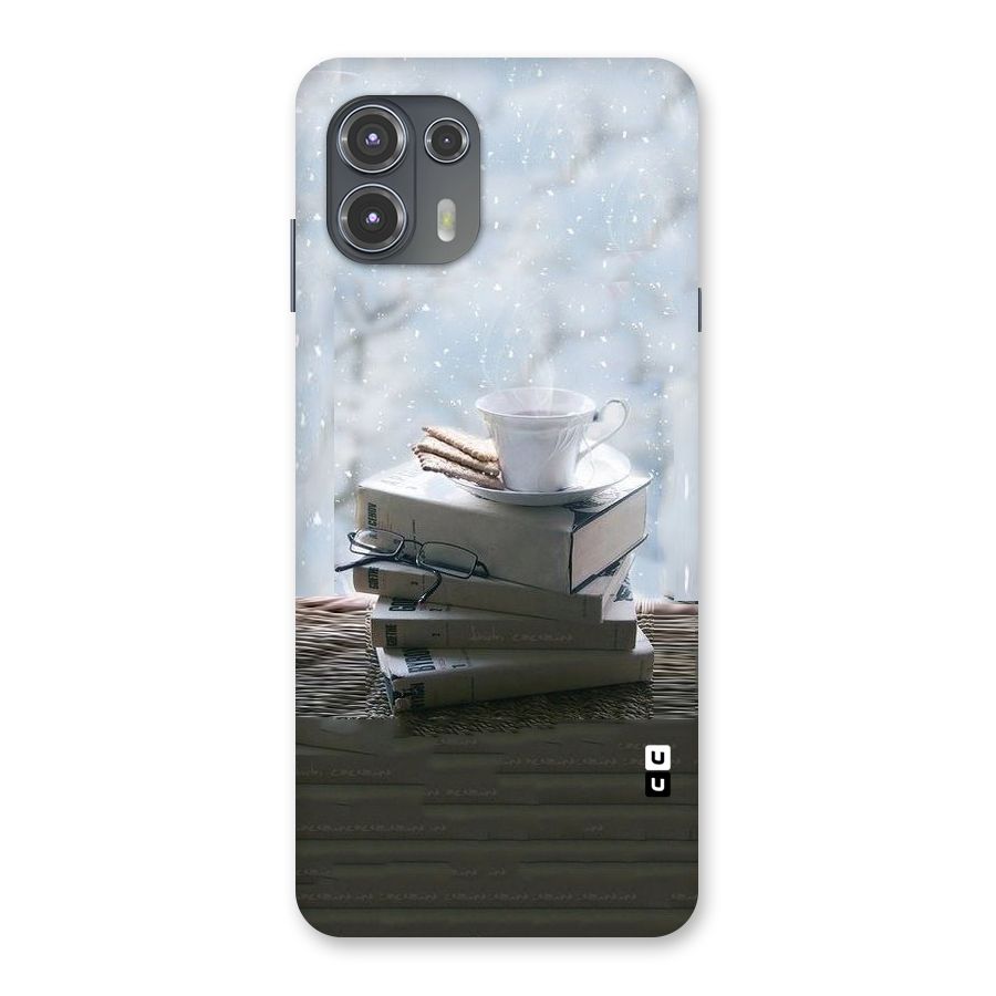 Winter Reads Back Case for Motorola Edge 20 Fusion