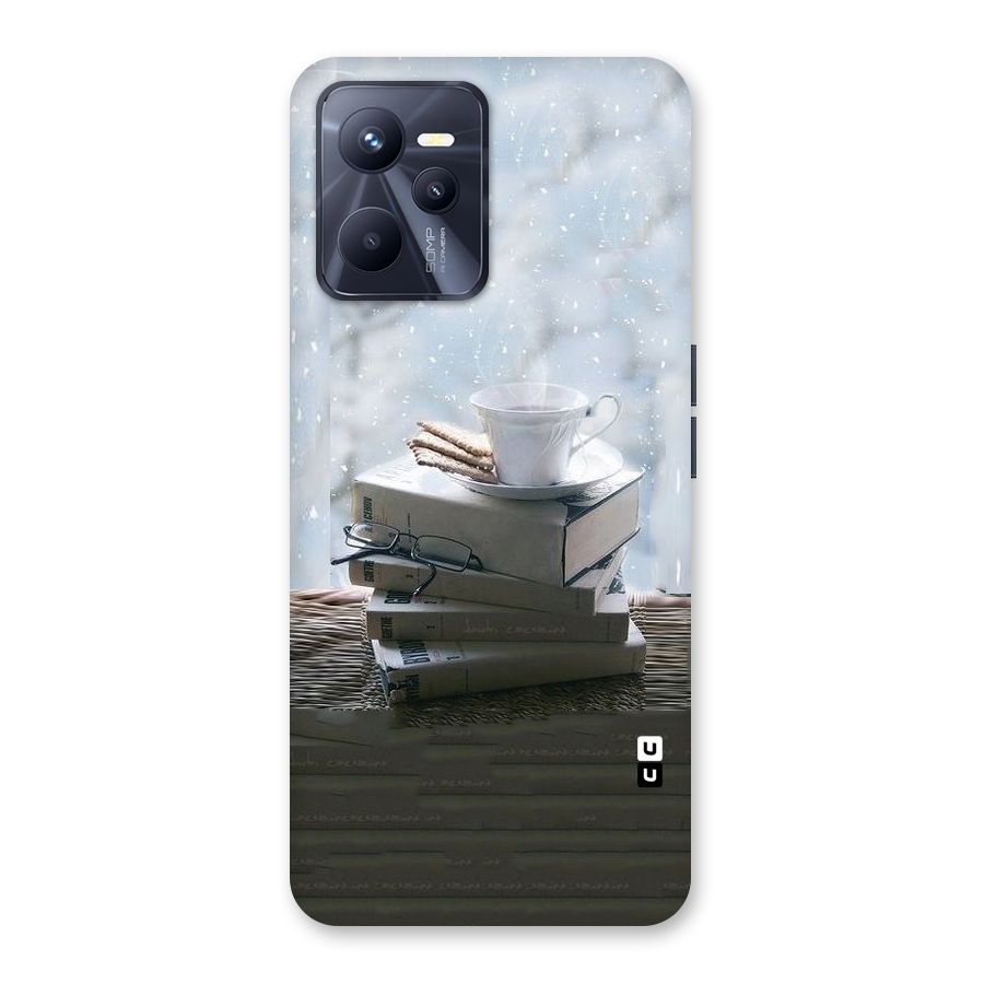 Winter Reads Back Case for Realme C35