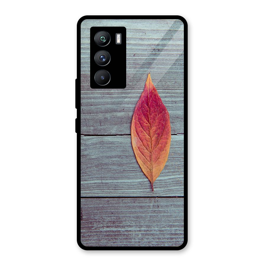 Classic Wood Leaf Glass Back Case for Vivo iQOO 9 SE