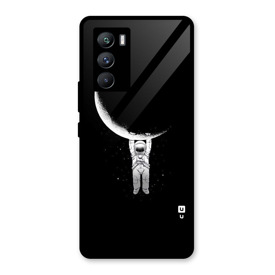 Hanging Astronaut Glass Back Case for Vivo iQOO 9 SE