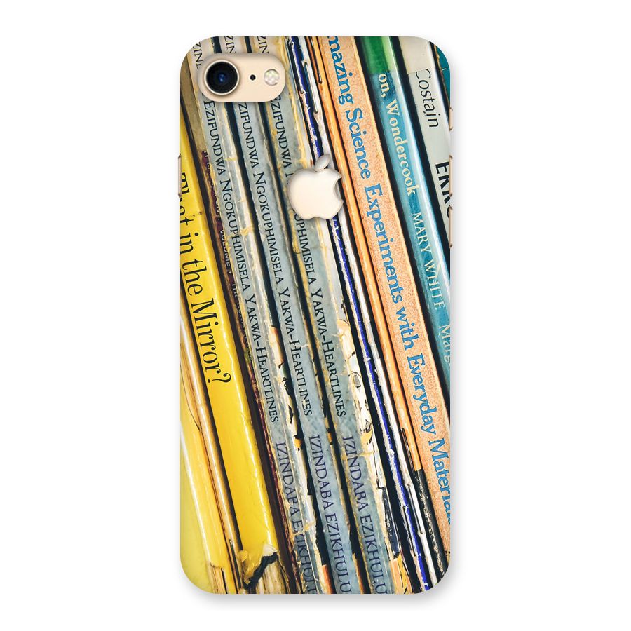 In Love with Books Back Case for iPhone 7 Apple Cut