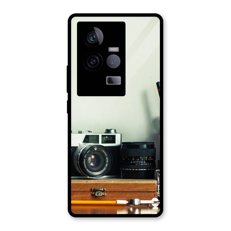 Photographer Desk Glass Back Case for Vivo iQOO 11 5G