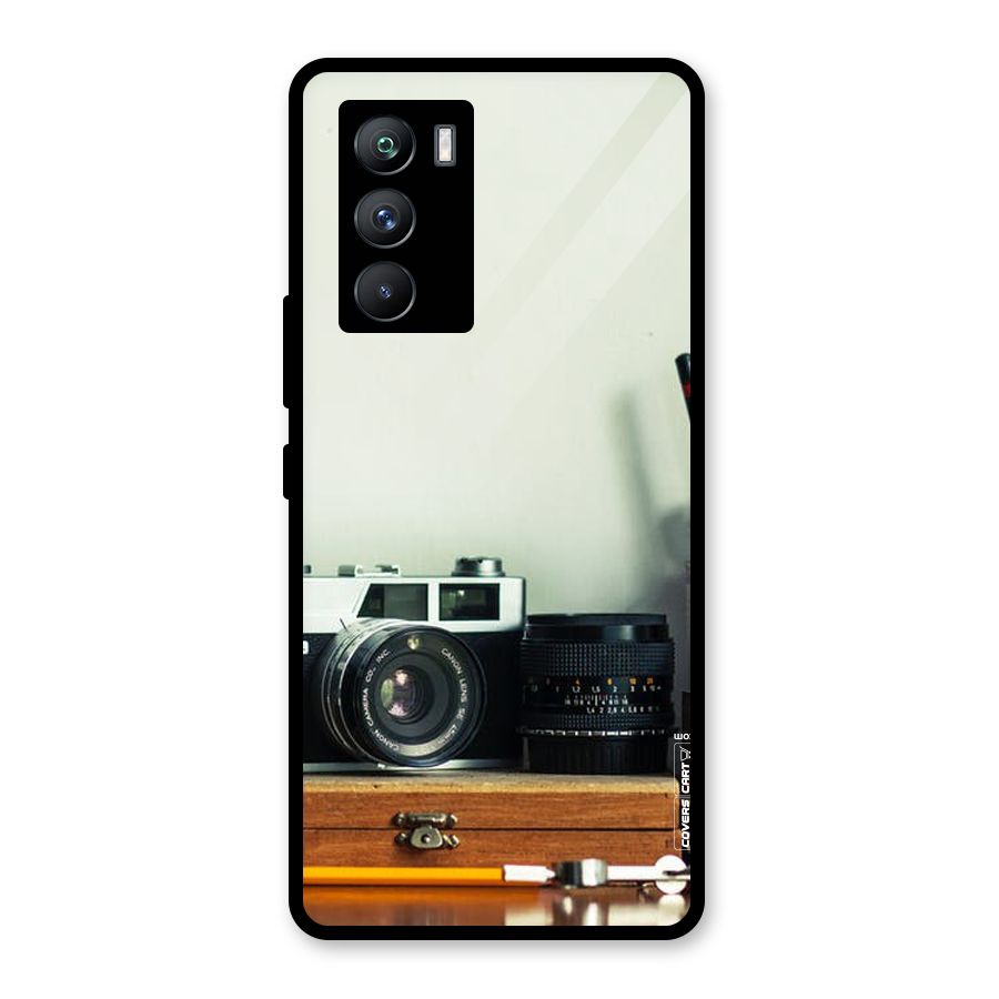 Photographer Desk Glass Back Case for Vivo iQOO 9 SE