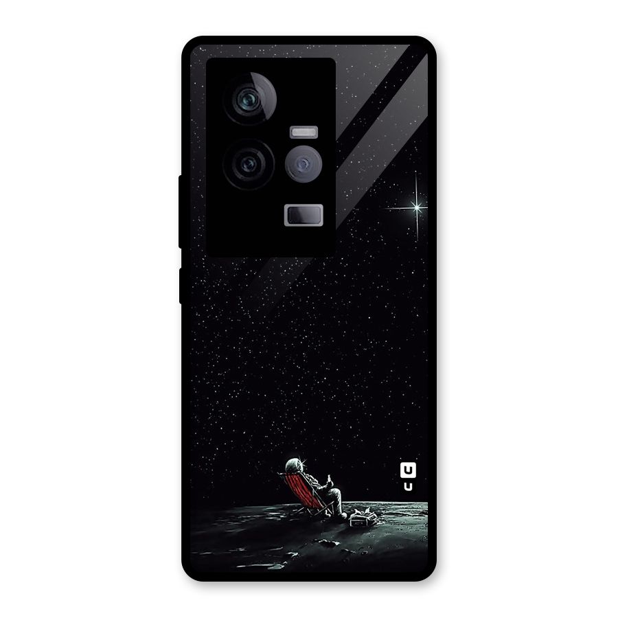 Resting Spaceman Face Glass Back Case for Vivo iQOO 11 5G