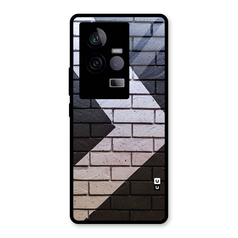 Wall Arrow Design Glass Back Case for Vivo iQOO 11 5G