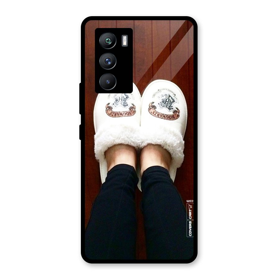 White Feets Glass Back Case for Vivo iQOO 9 SE