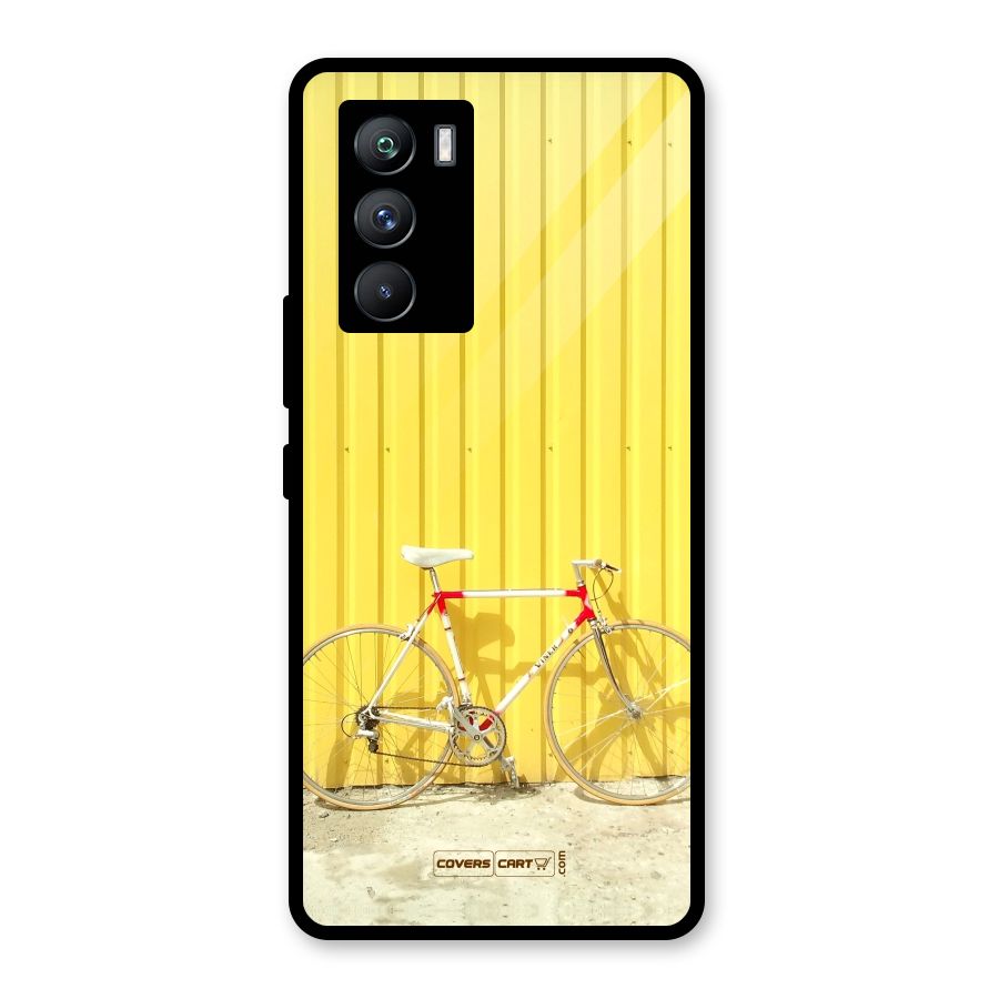 Yellow Cycle Classic Glass Back Case for Vivo iQOO 9 SE