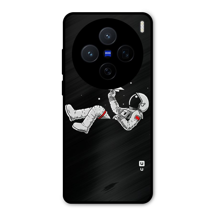 Astronaut Aeroplane Metal Back Case for Vivo X200