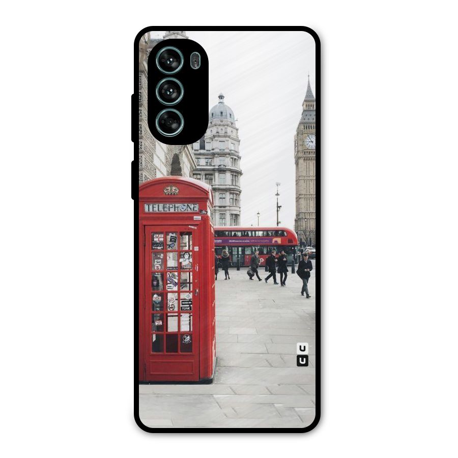 Booth In Red Metal Back Case for Moto G62