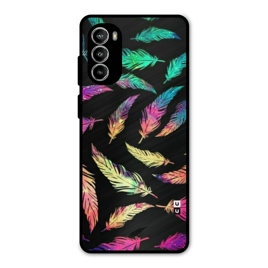 Bright Feathers Metal Back Case for Moto G52