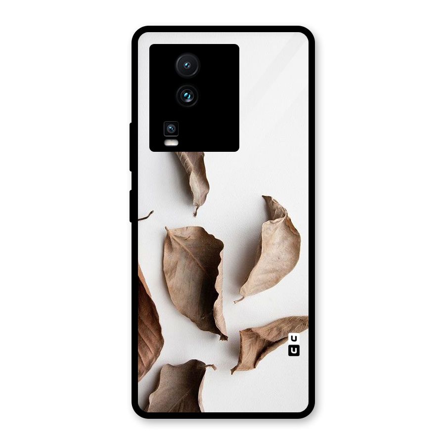 Brown Dusty Leaves Glass Back Case for Vivo iQOO Neo 7
