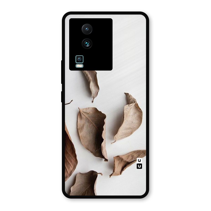 Brown Dusty Leaves Metal Back Case for iQOO Neo 7
