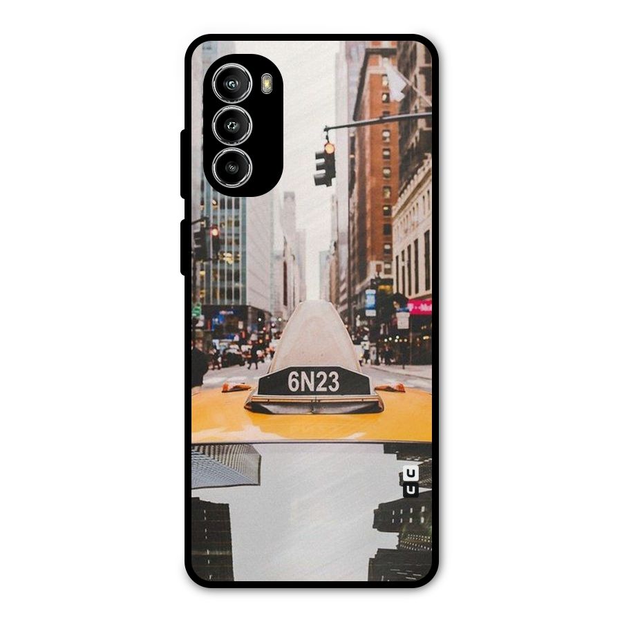 City Taxi Metal Back Case for Moto G52