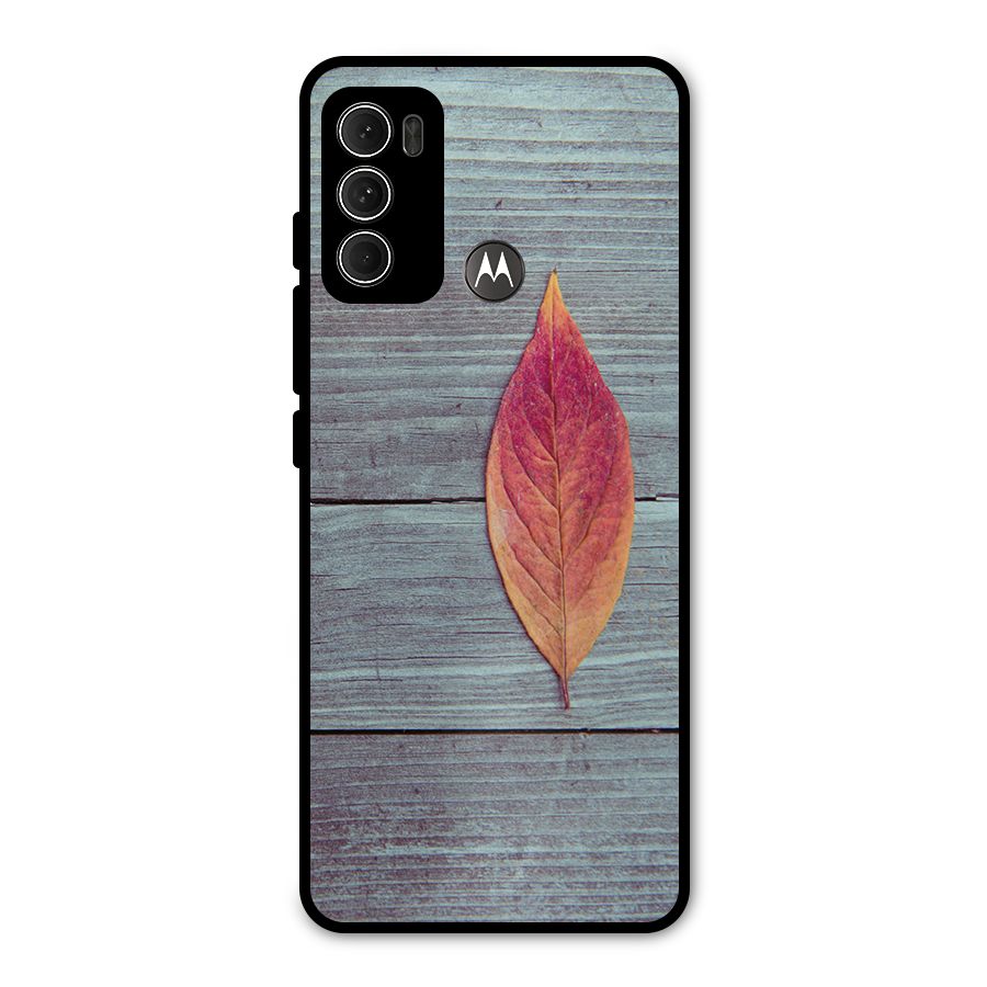 Classic Wood Leaf Metal Back Case for Moto G60