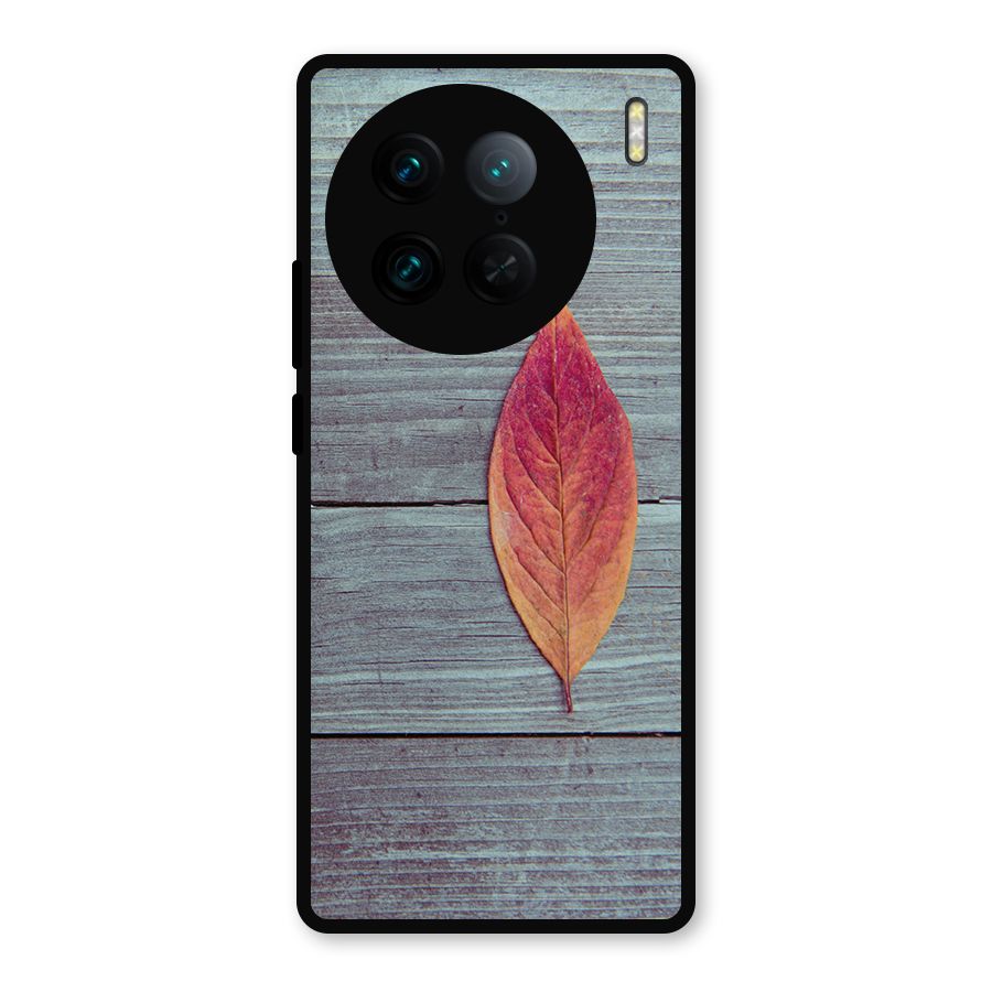 Classic Wood Leaf Metal Back Case for Vivo X90 Pro