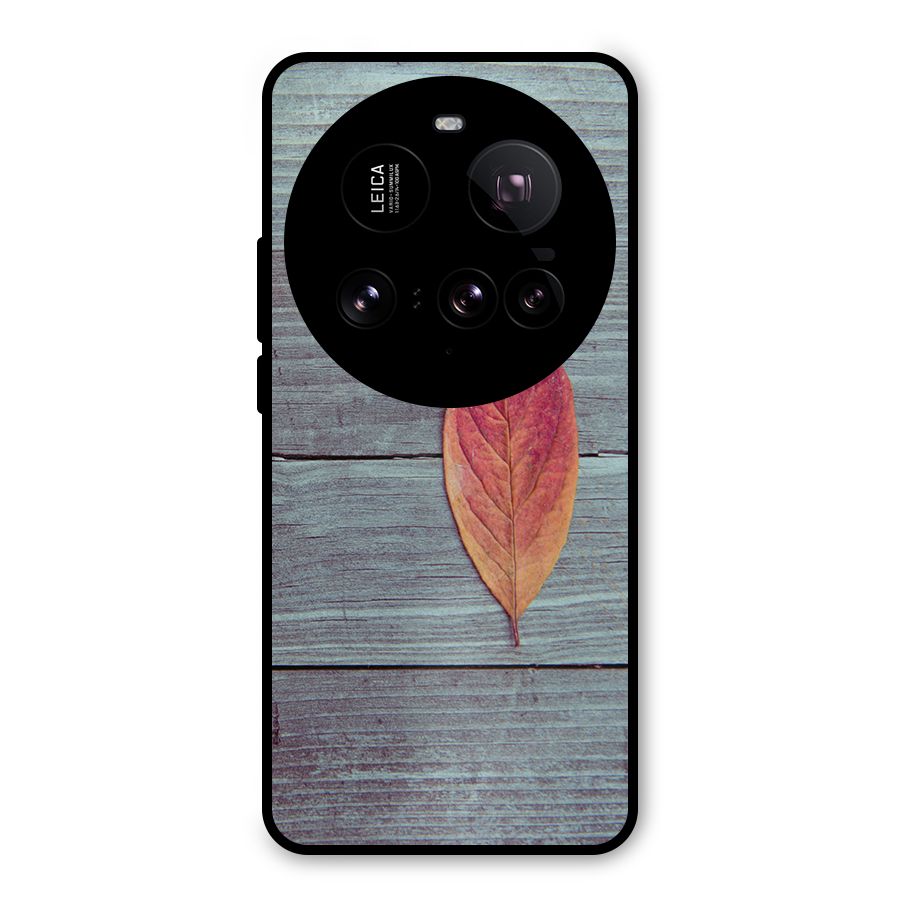 Classic Wood Leaf Metal Back Case for Xiaomi 15 Ultra