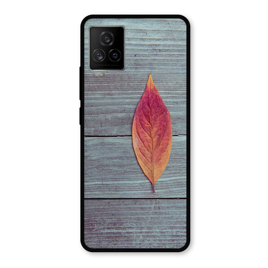 Classic Wood Leaf Metal Back Case for iQOO 7 Legend 5G