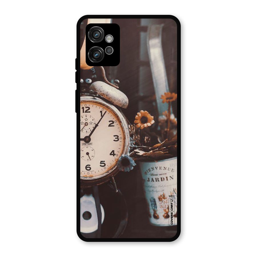 Clock And Flowers Metal Back Case for Moto G32