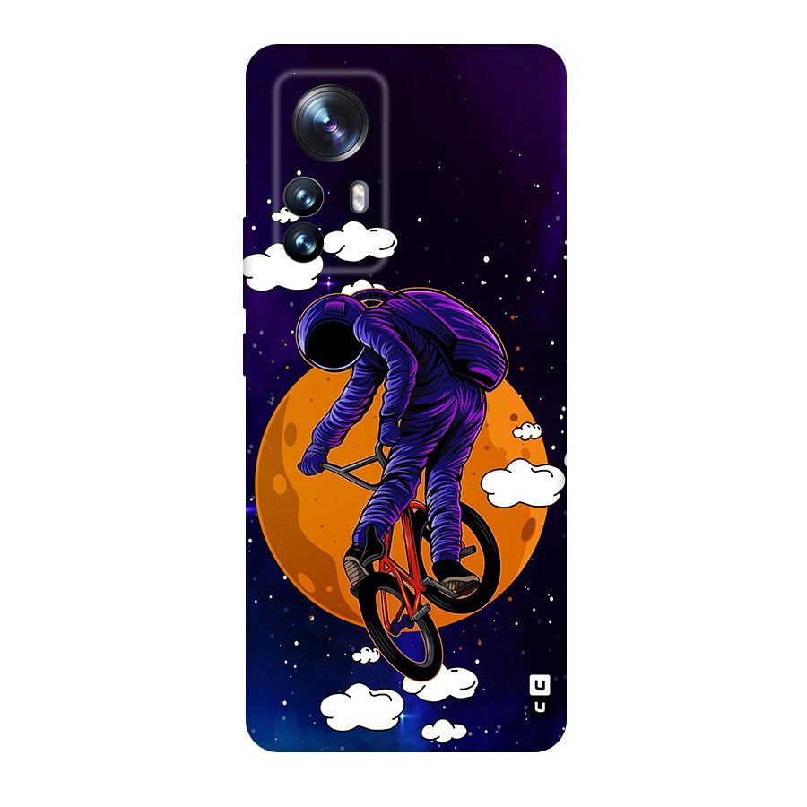 Cool Astro Cyclist Original Polycarbonate Back Case for Xiaomi 12 Pro