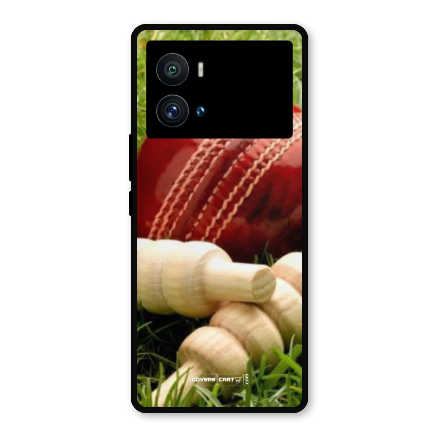Cricket Ball and Stumps Metal Back Case for iQOO 9 Pro
