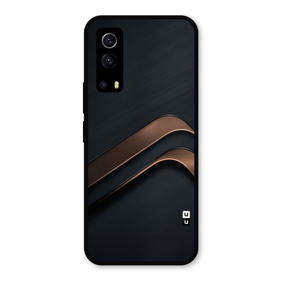 Dark Gold Stripes Metal Back Case for iQOO Z3