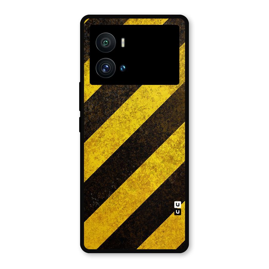 Diagonal Road Pattern Metal Back Case for iQOO 9 Pro
