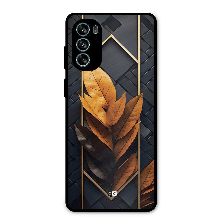 Golden Leaf Pattern Metal Back Case for Moto G62
