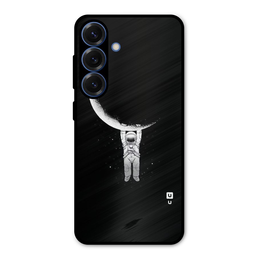 Hanging Astronaut Metal Back Case for Galaxy S25