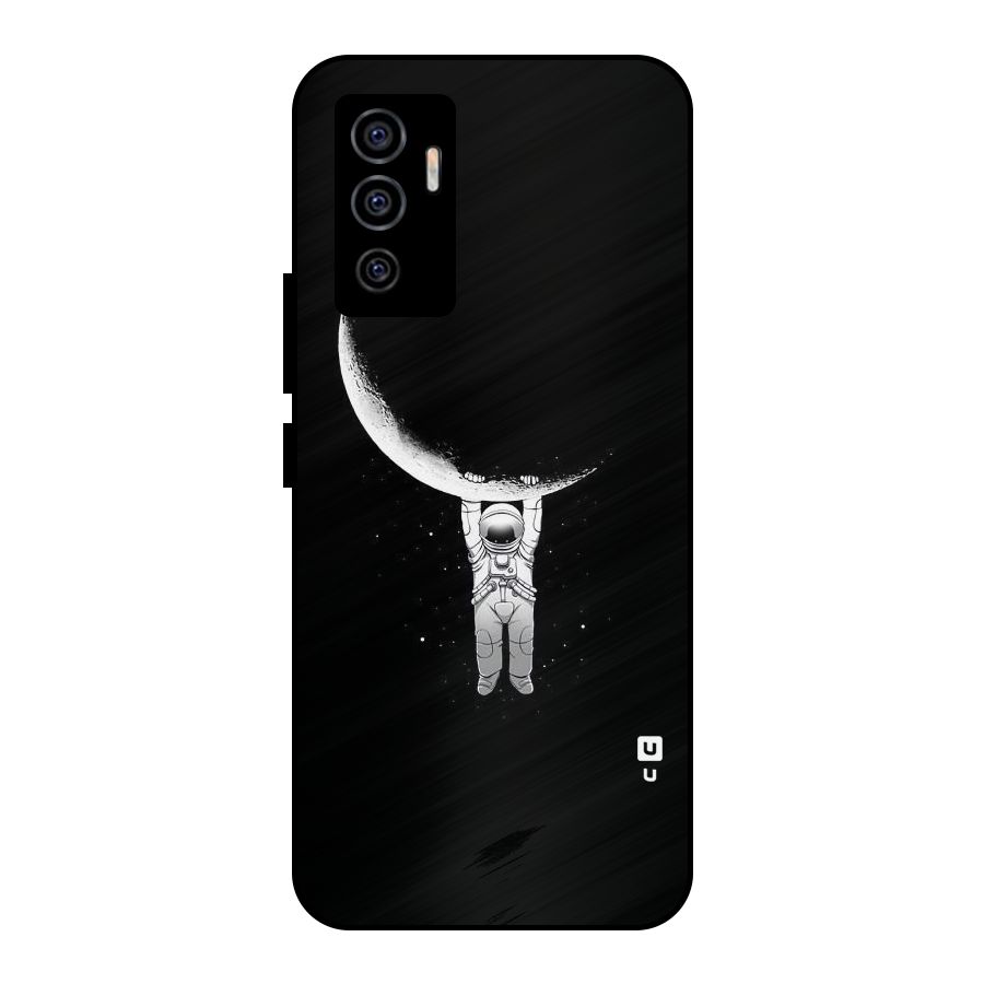 Hanging Astronaut Metal Back Case for Vivo V23e