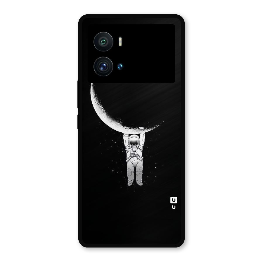Hanging Astronaut Metal Back Case for iQOO 9 Pro