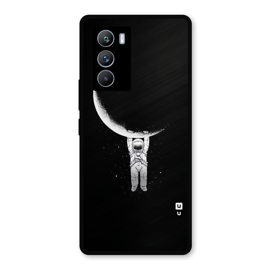 Hanging Astronaut Metal Back Case for iQOO 9 SE