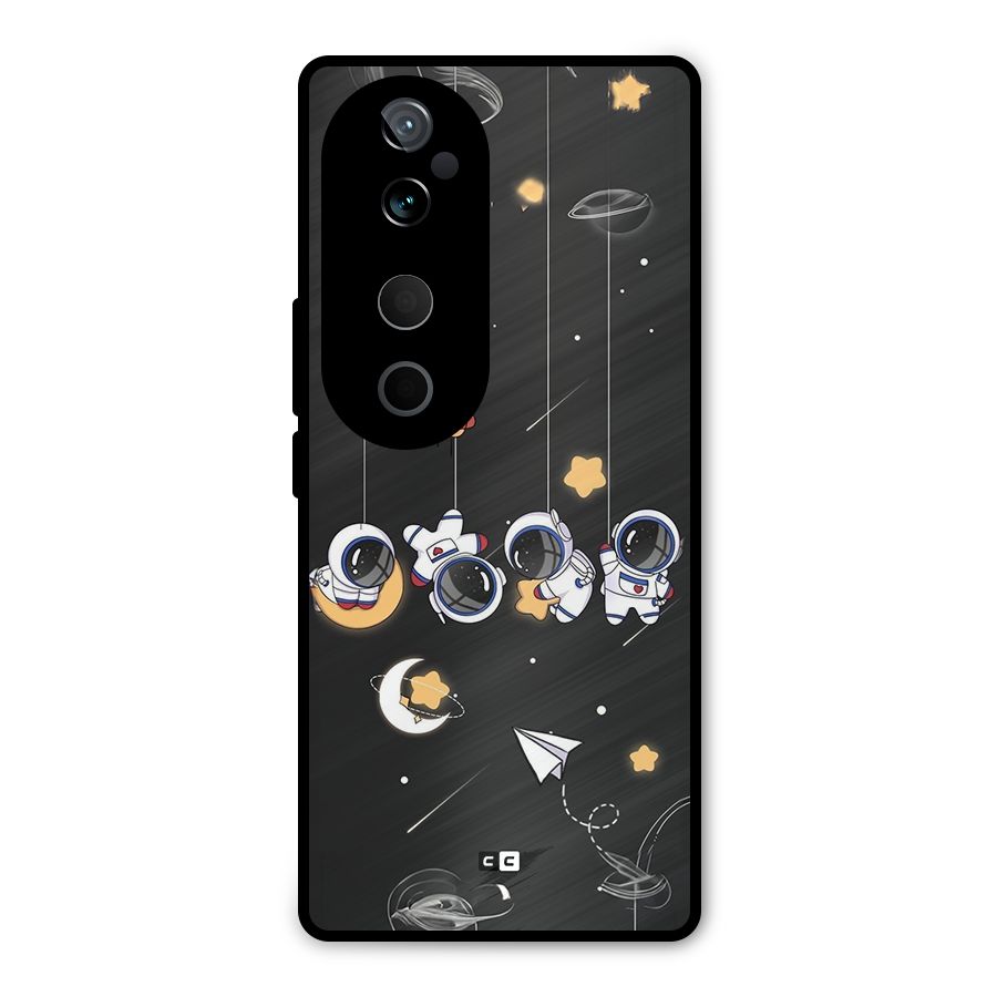 Hanging Astronauts Metal Back Case for Vivo T3 Ultra