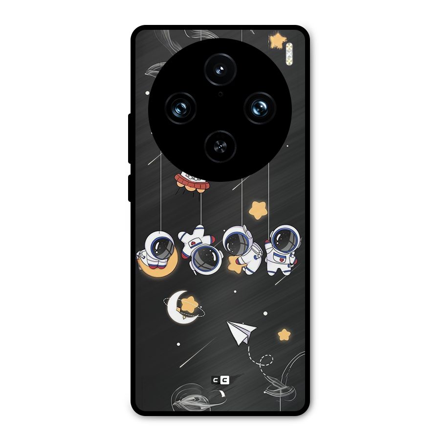 Hanging Astronauts Metal Back Case for Vivo X100 Pro