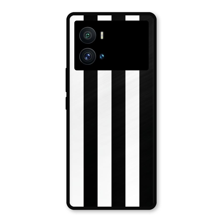Lavish Black Stripes Metal Back Case for iQOO 9 Pro