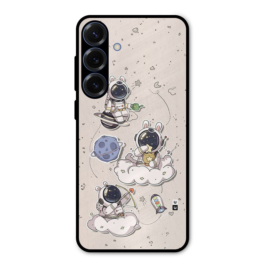 Lovely Astronaut Playing Metal Back Case for Galaxy S25 Plus