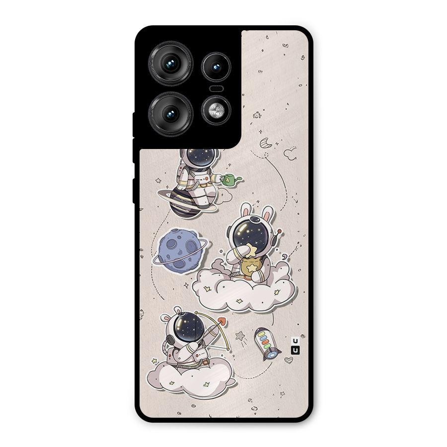 Lovely Astronaut Playing Metal Back Case for Motorola Edge 50 Pro