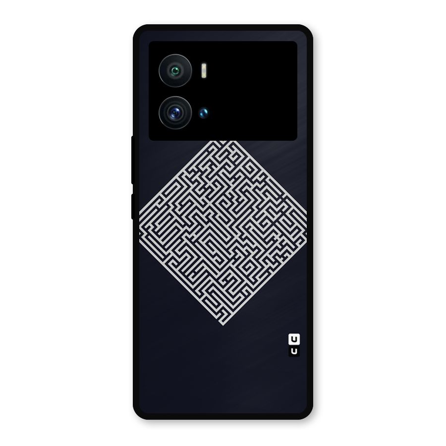 Minimal Maze Pattern Metal Back Case for iQOO 9 Pro