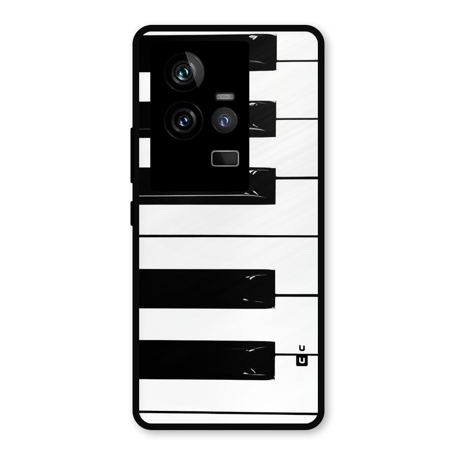 Paino Keys Printed Classy Metal Back Case for iQOO 11 5G