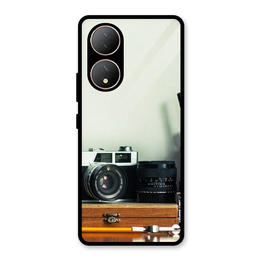 Photographer Desk Glass Back Case for Vivo Y100A