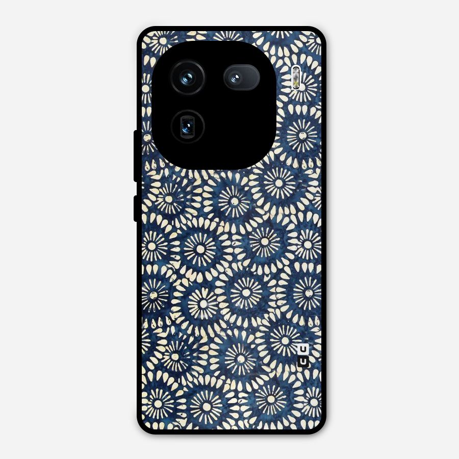 Pretty Circles Metal Back Case for iQOO 12