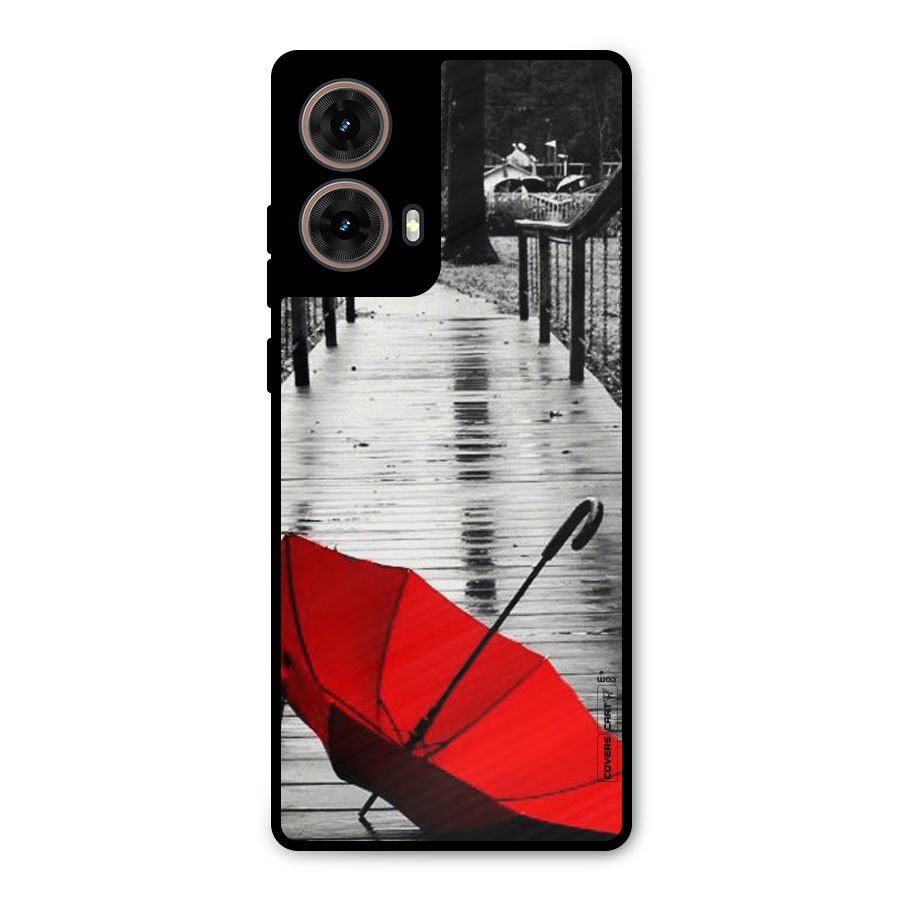 Rainy Red Umbrella Metal Back Case for Moto G85