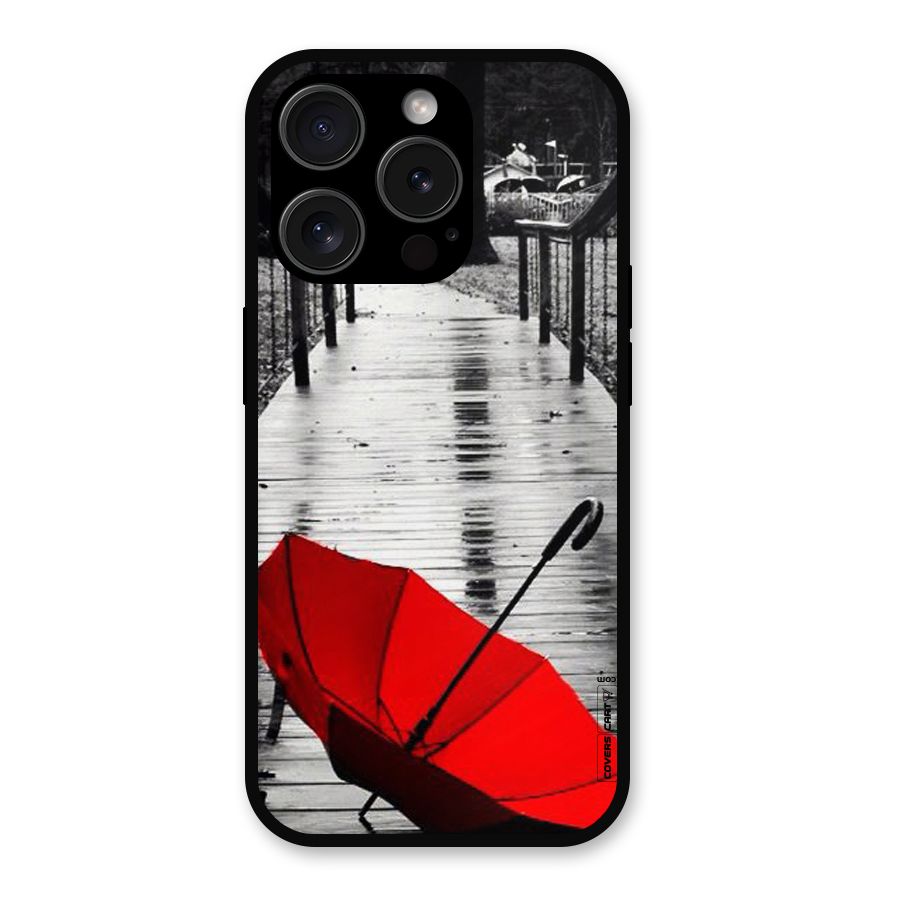 Rainy Red Umbrella Metal Back Case for iPhone 15 Pro