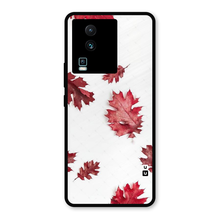 Red Appealing Autumn Leaves Metal Back Case for iQOO Neo 7