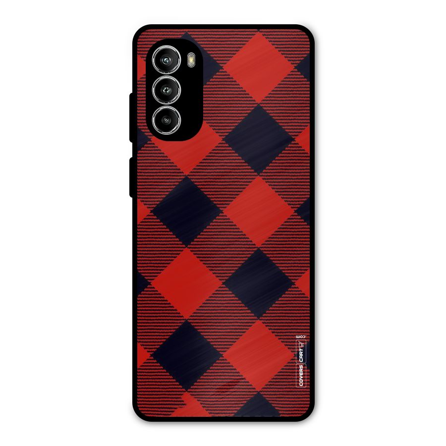 Red Diagonal Check Metal Back Case for Moto G52